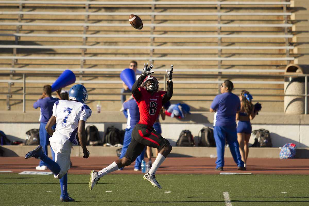 Vaqueros lose to undefeated Santa Monica College 37-21 – The Channels