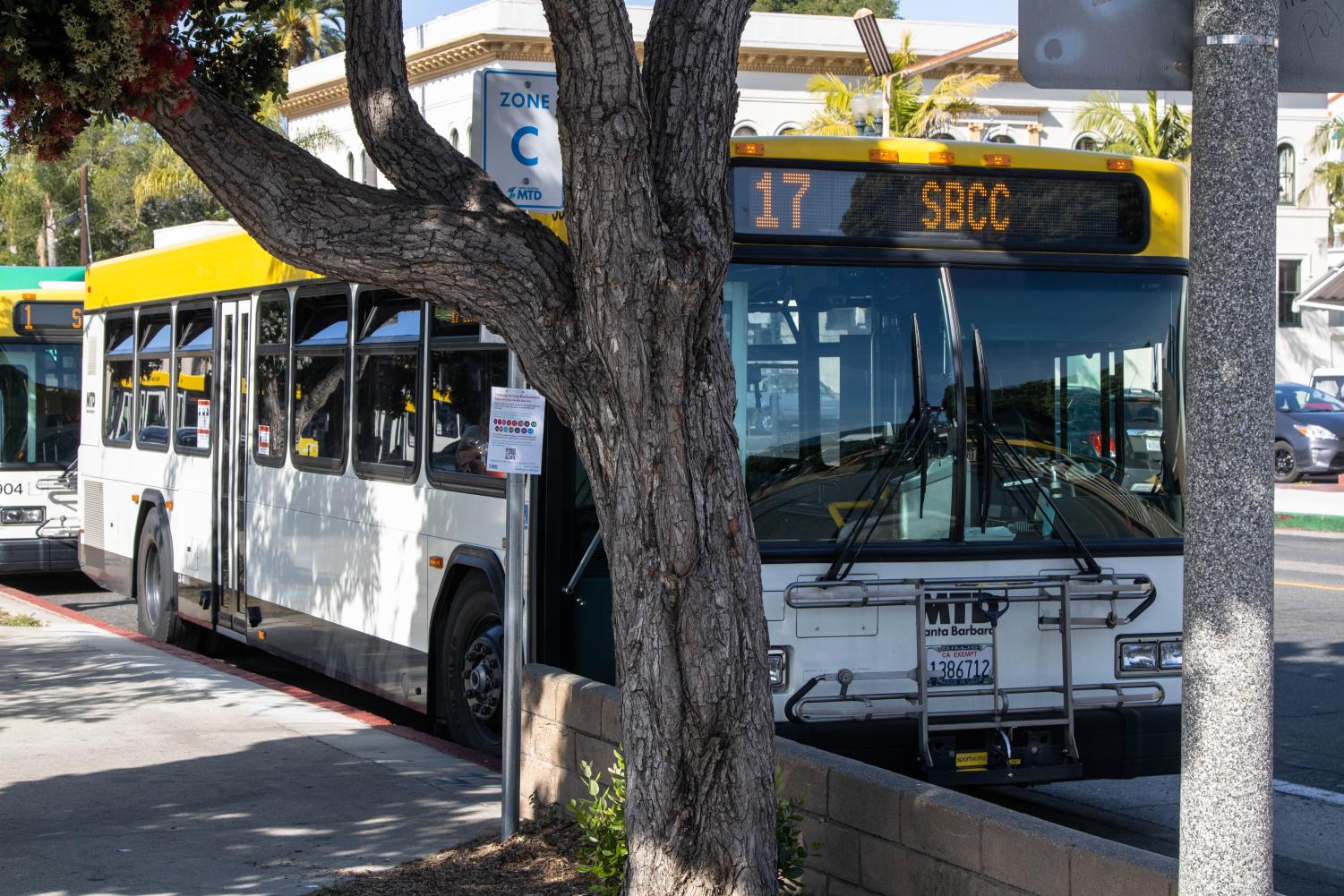 Santa Barbara buses reduce their services due to decrease in drivers