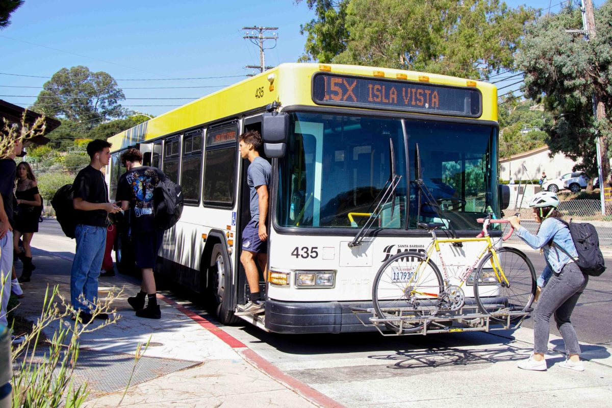 Students disembark the 15X MTD bus on Sept. 4 at City College in Santa Barbara, Calif. City College is one of line 15X's stops, along with Santa Catalina Hall, Storke and Hollister, and UCSB.